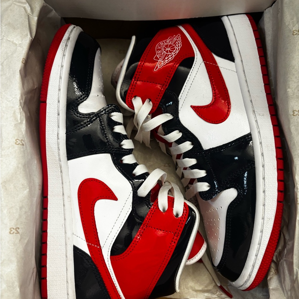 Gently worn Jordan 1